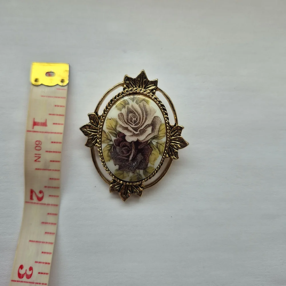 Sarah Coventry Floral Cabochon Brooch Pendant